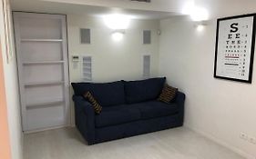 Buchman Apartment Near Center